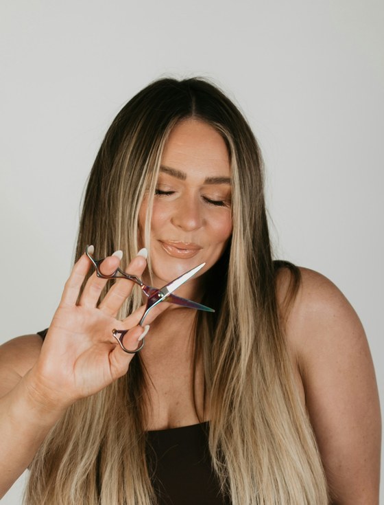 Jasmine Rivera, hair colorist in Tampa, Florida